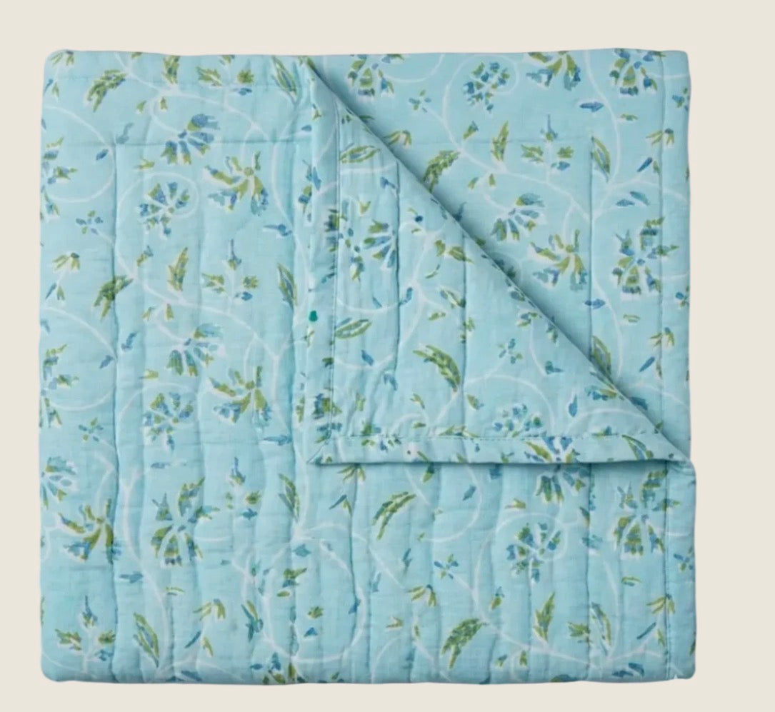 Marguerite Queen Quilt