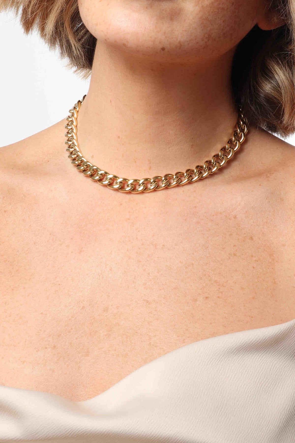 Queens Choker