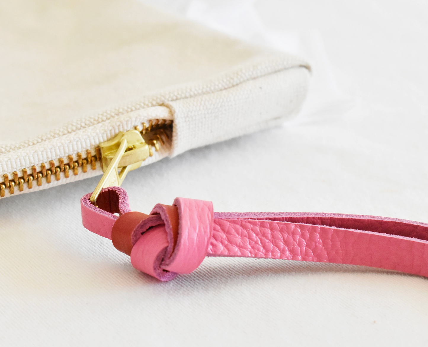 Ruffle Cotton Zipper Pouch