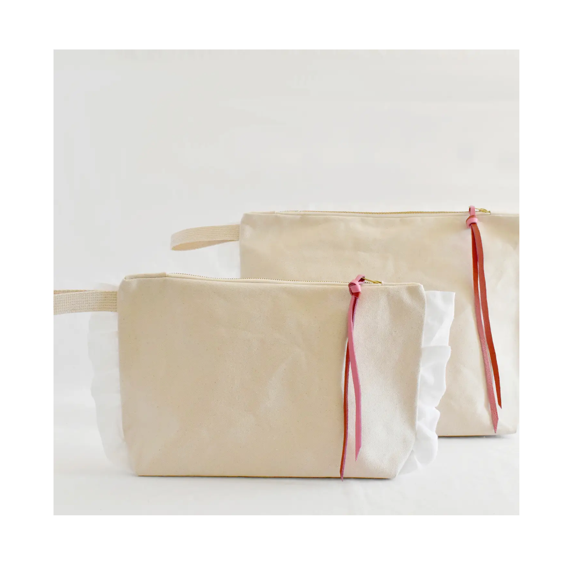 Ruffle Cotton Zipper Pouch