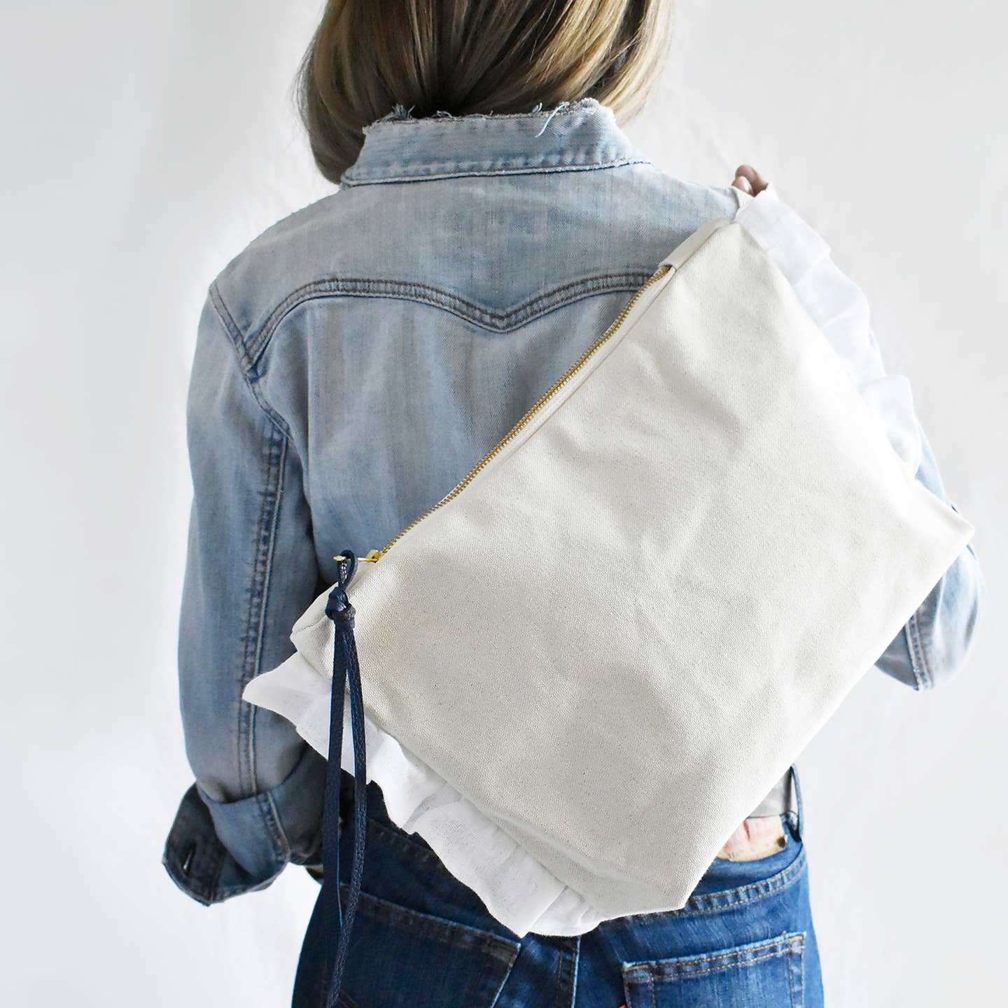 Ruffle Cotton Zipper Pouch