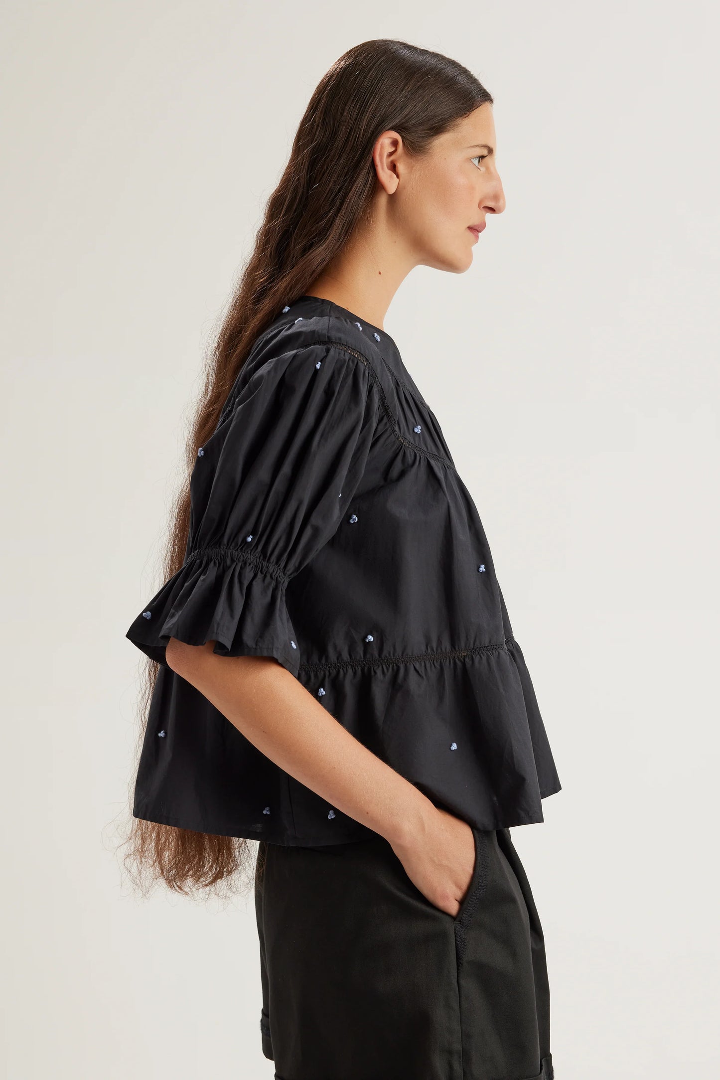 Sol Top with French Knots