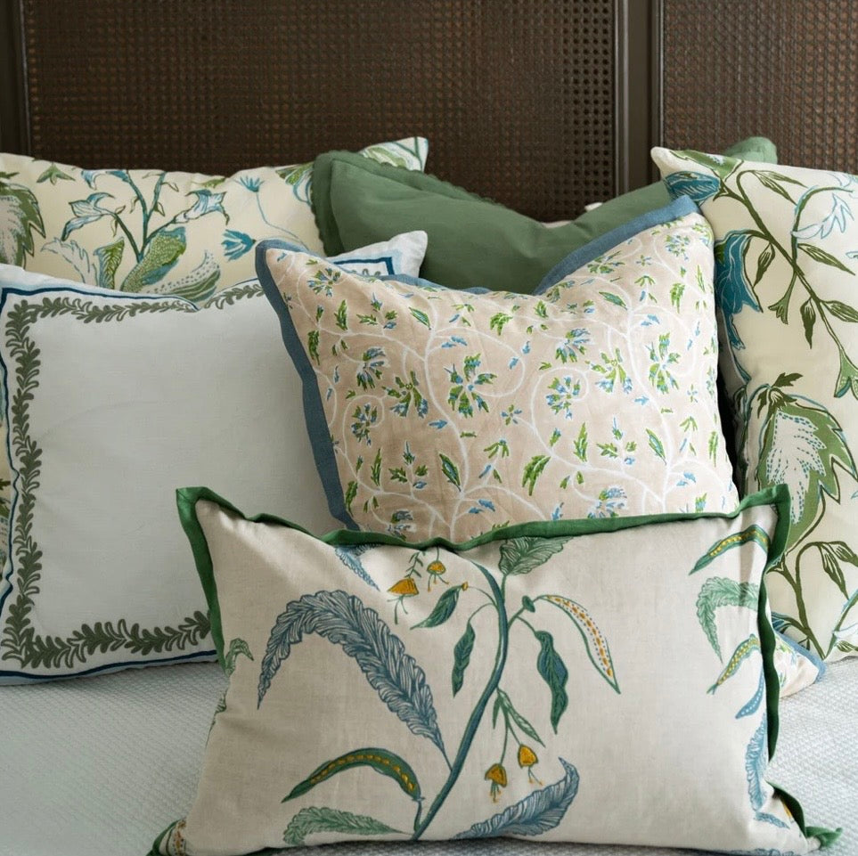 Marguerite Verde Pillow
