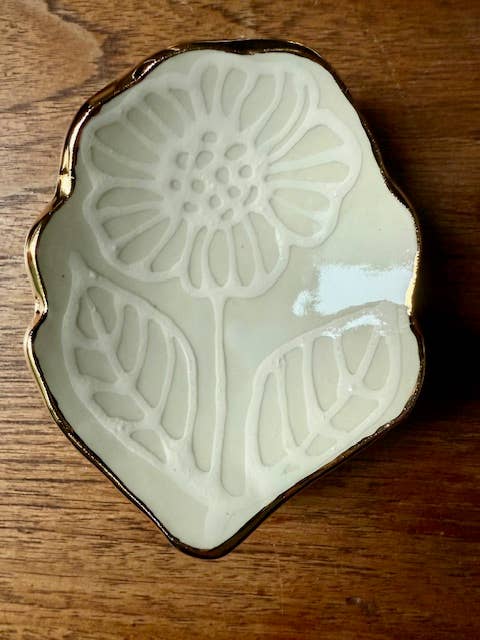 4" Floral Shaped Catchall
