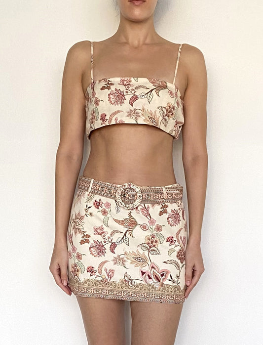MINI SKIRT WITH BUCKLE BELT