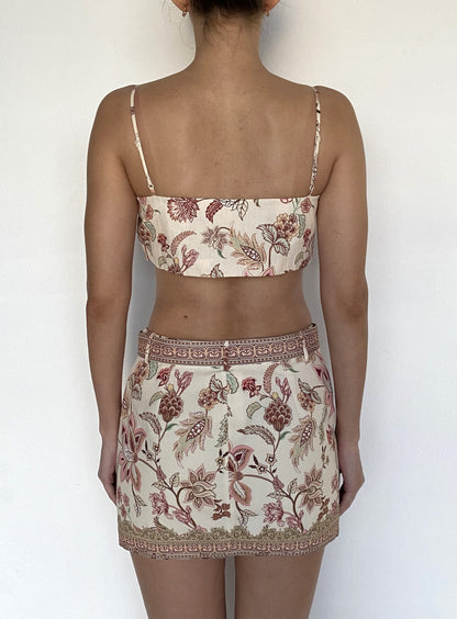 MINI SKIRT WITH BUCKLE BELT