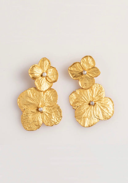 Double Hydrangea and Pearl Earrings