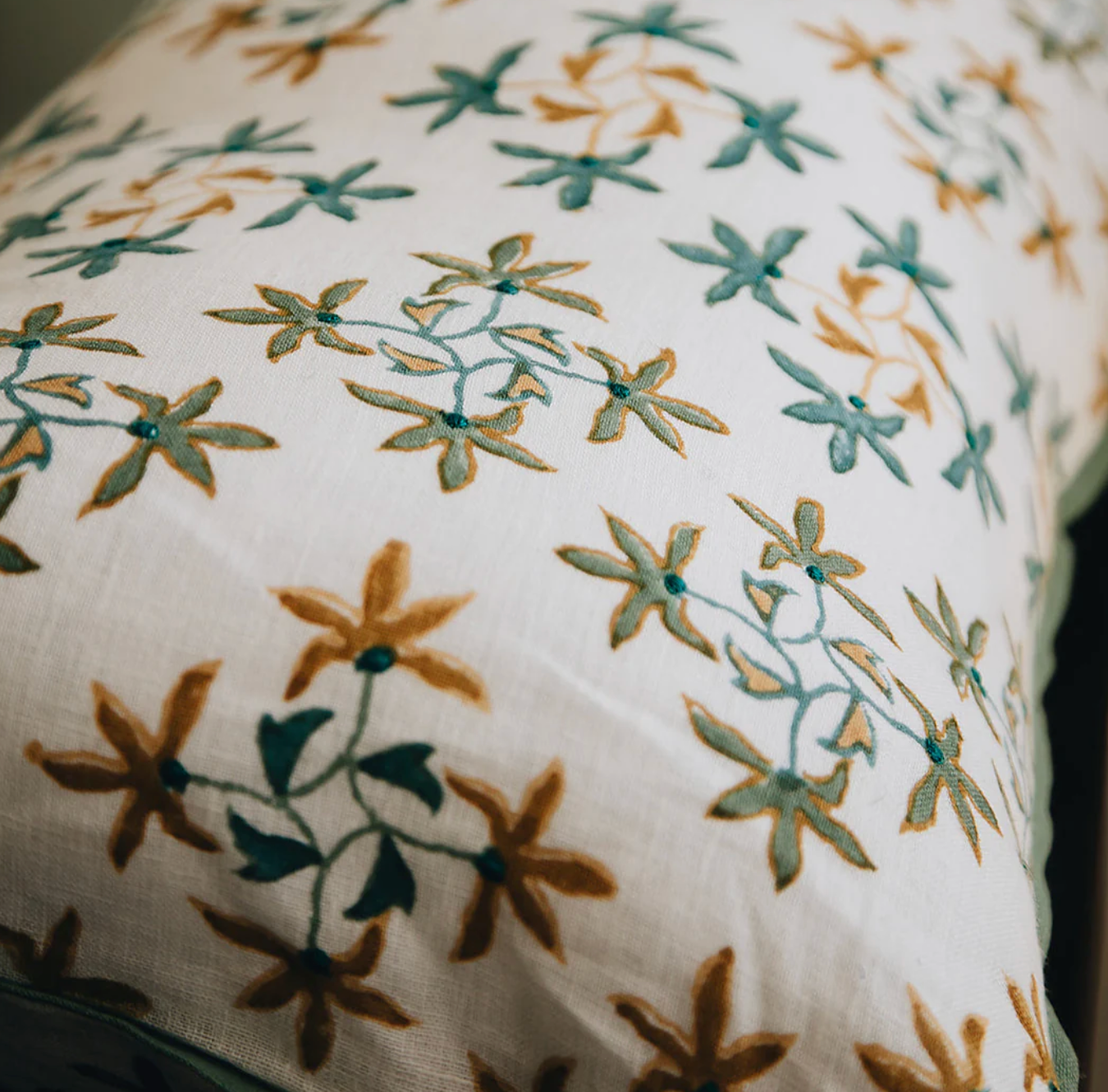 Celeste Pillow 22"x22"
